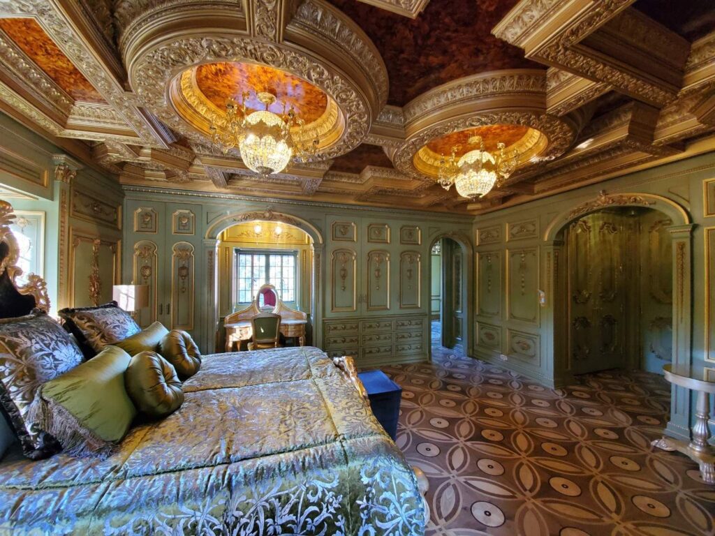 Custom furniture in Olive Room by Andrea D'Alessio